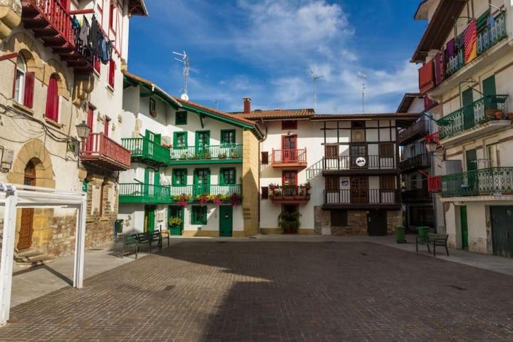 La Marina Amplio Apartamento En Pleno Centro De Hondarribia Exterior photo